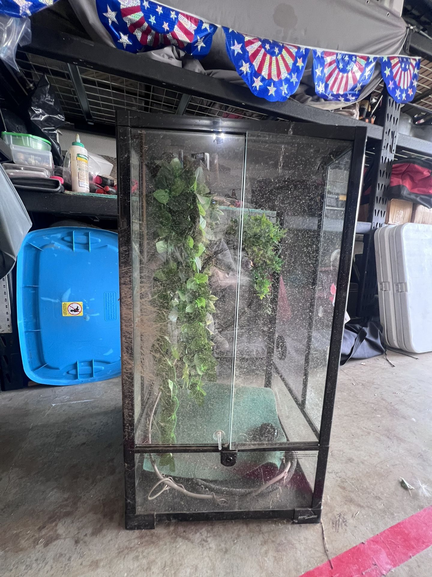 Chameleon/Lizard Terrarium