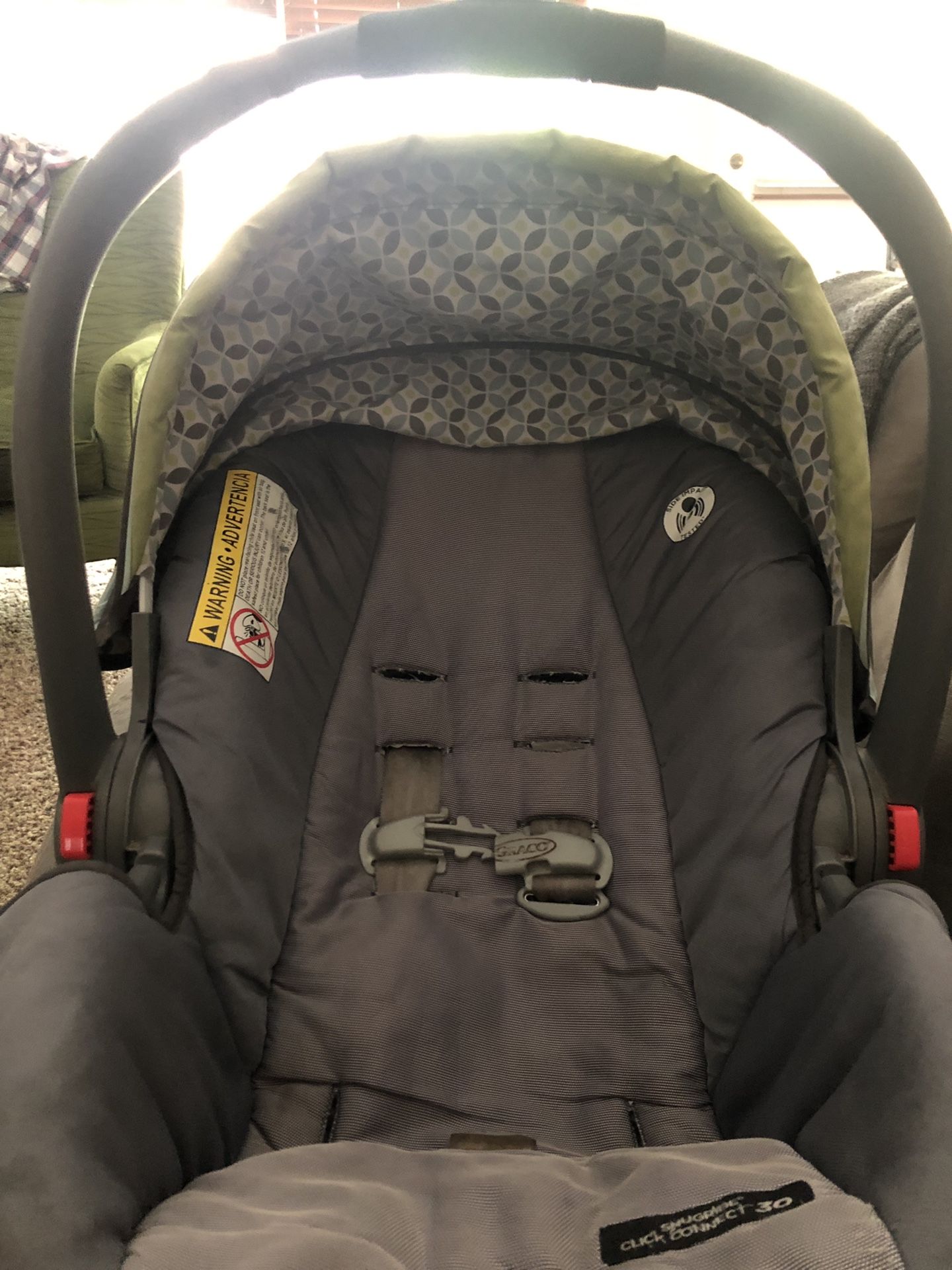 Graco snug ride infant car seat