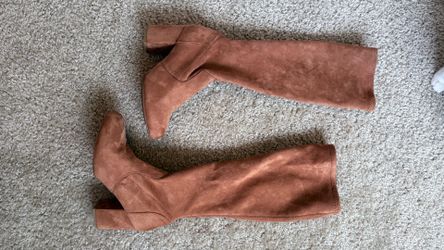 Fall brown suede boots