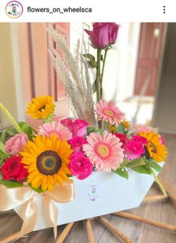 Flower arrangements party decor