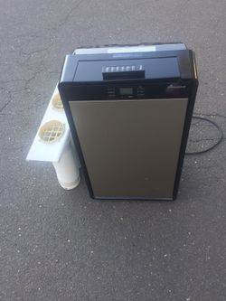 Amana portable air conditioner 14000 btu with remote control barely used