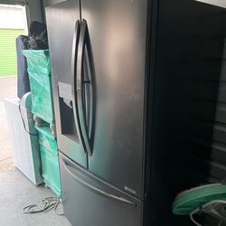 Like New Barely Used LG Smart Stainless Steel Fridge French Door For Sale