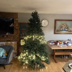 Christmas Tree - 7.5ft.
