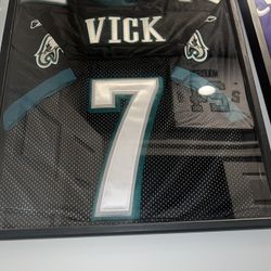 Michael Vick Philadelphia Eagles NFL Stitched Jersey + Display Case