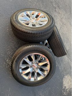 GMC YUKON DENALI WHEELS AND TIRES