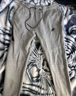 Nike Men’s Tech Fleece Sweatpants 