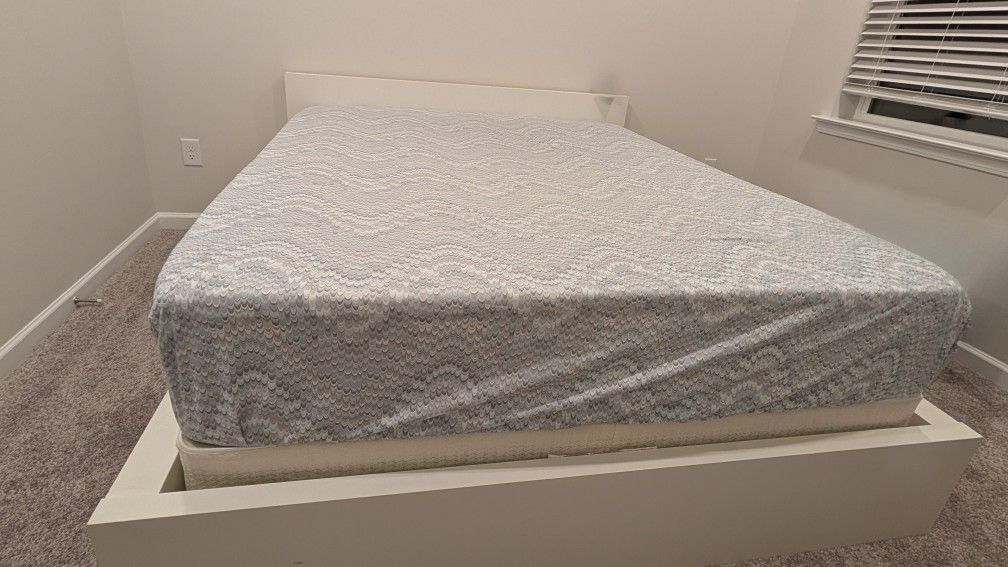 Queen Bed Frame With Mattress