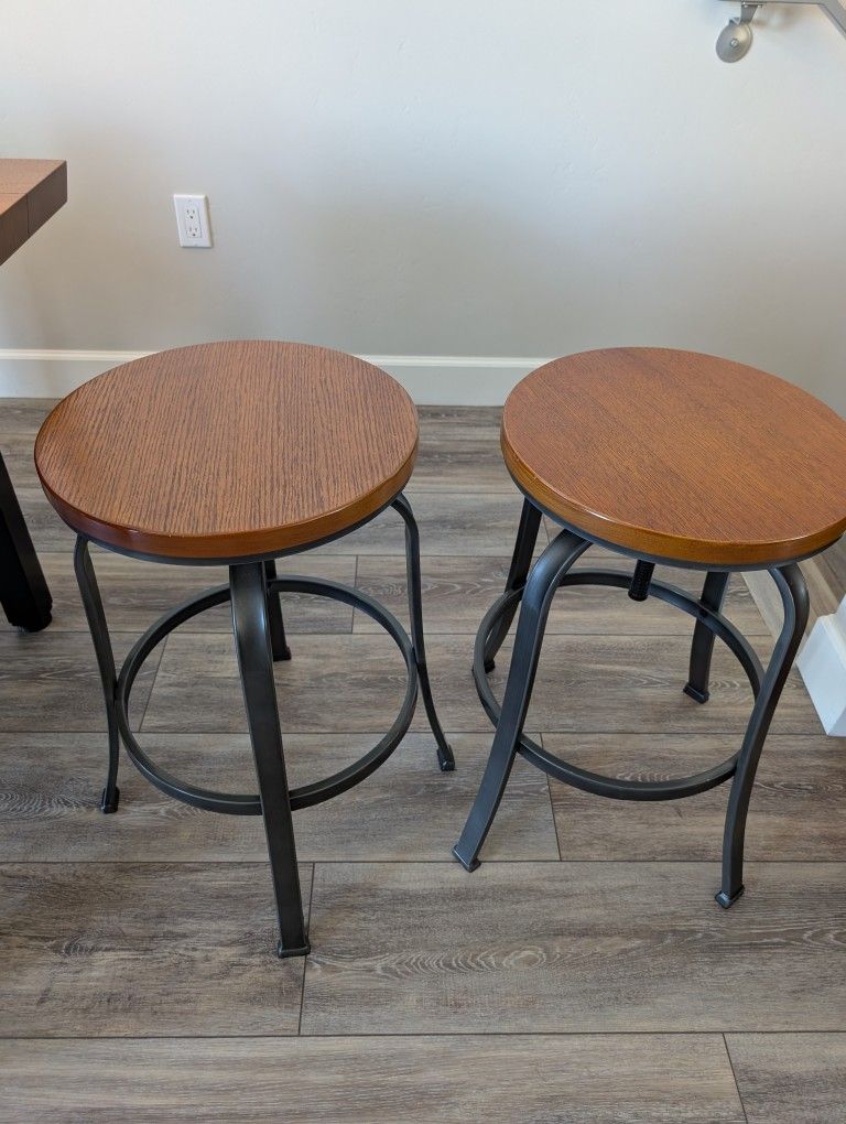 Bar stool / Counter Stool with Footrest