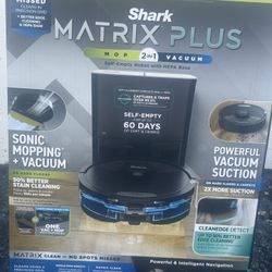 Shark Matrix Plus 2-in-1 Robot Vacuum & Mop | Self-Empty 60 Days | Powerful Suction | NEW