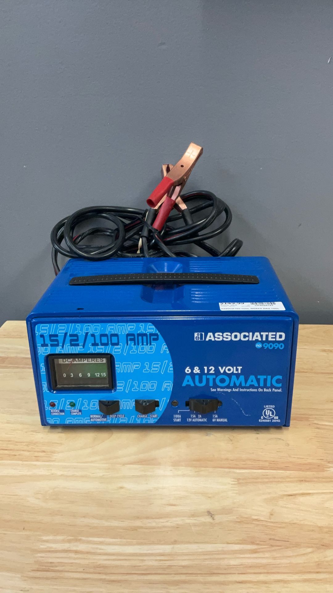 Associated 15/2/100 Amp 6&12voltautomstic