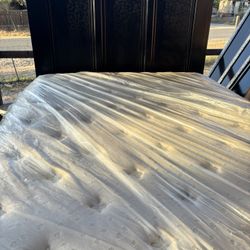 Black Queen, Size Bedroom, Set Dresser With Mirror, Nightstand, And Frame With Dresser, Mattress, And Boxspring Nightstand