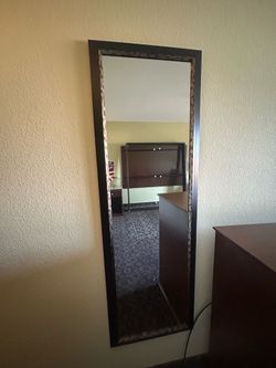 Wall body mirror