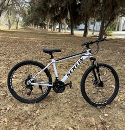 SEREIN mountain bike 26''.  New in box. 