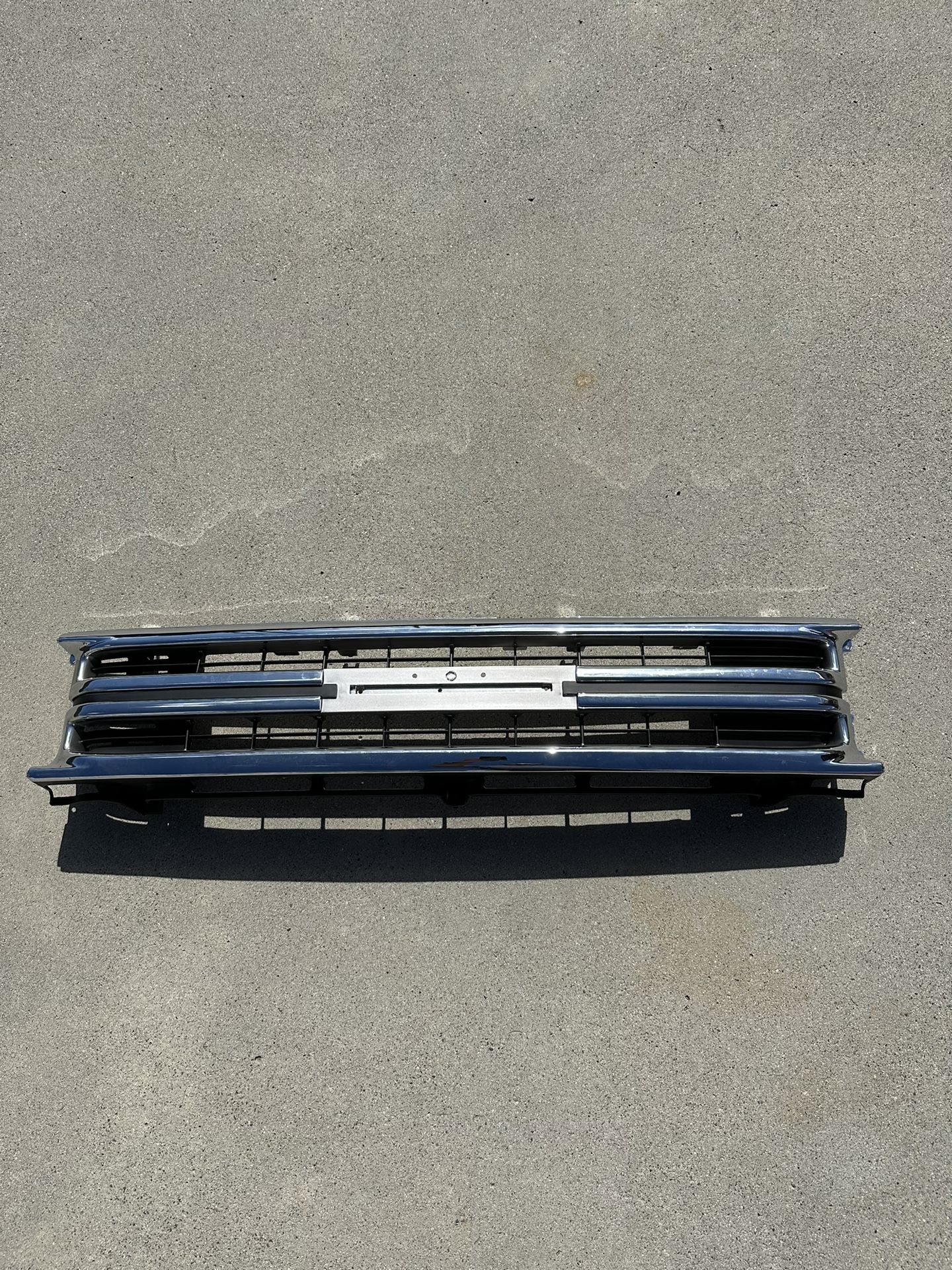 Toyota Pickup Grill Chrome 1989 to 1992 Part TY07104GA
