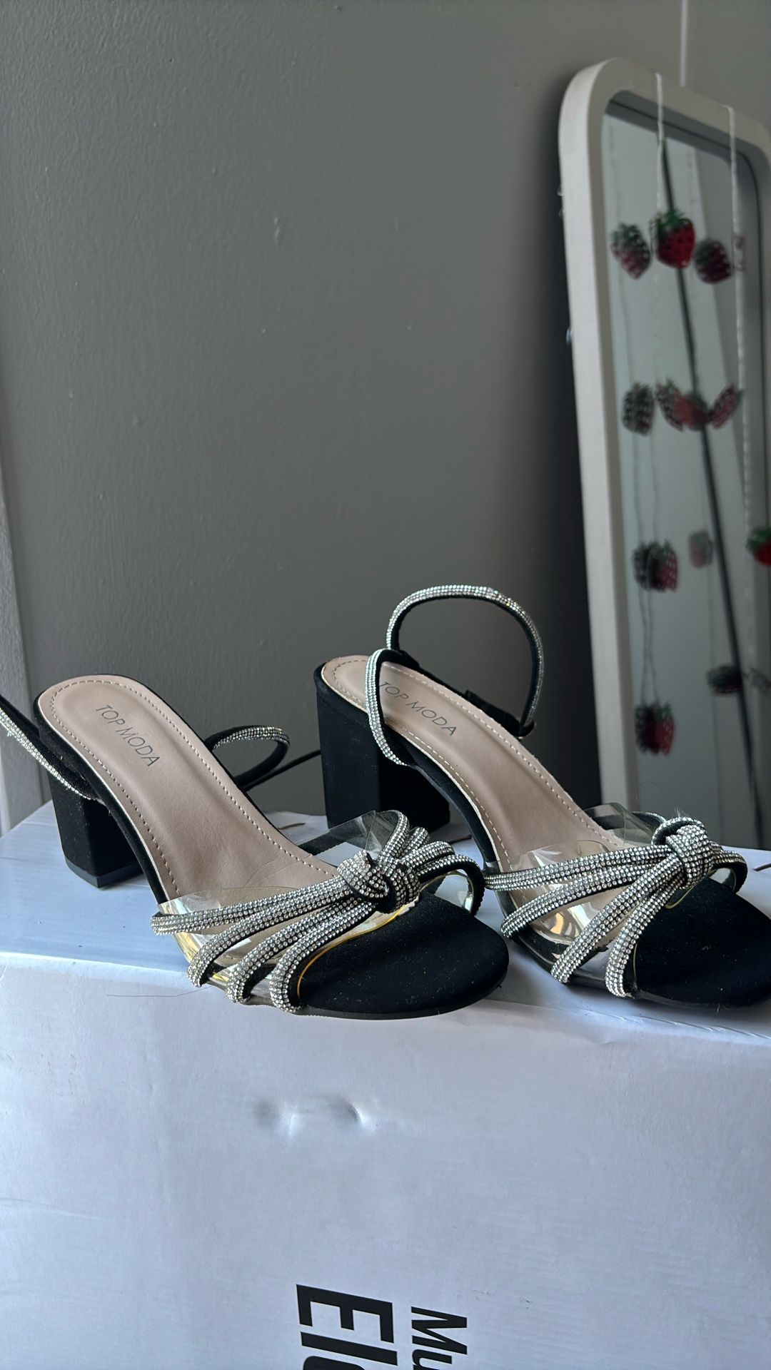 Black Diamond Heels Size6