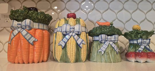 Fitz and Floyd Vegetable canister set
