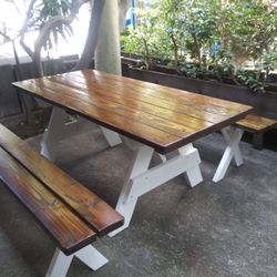 Custom Build Picnic Tables.