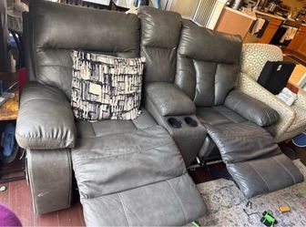 Reclining Sofa with Cup Holders