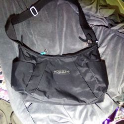 Keen Shoulder Bag