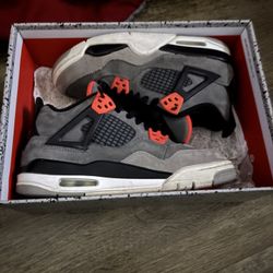 Jordan Retro 4 Gray 