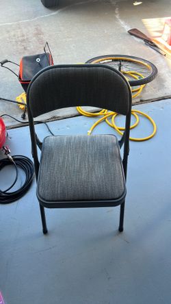 Metal folding chair