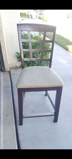 3 barstools