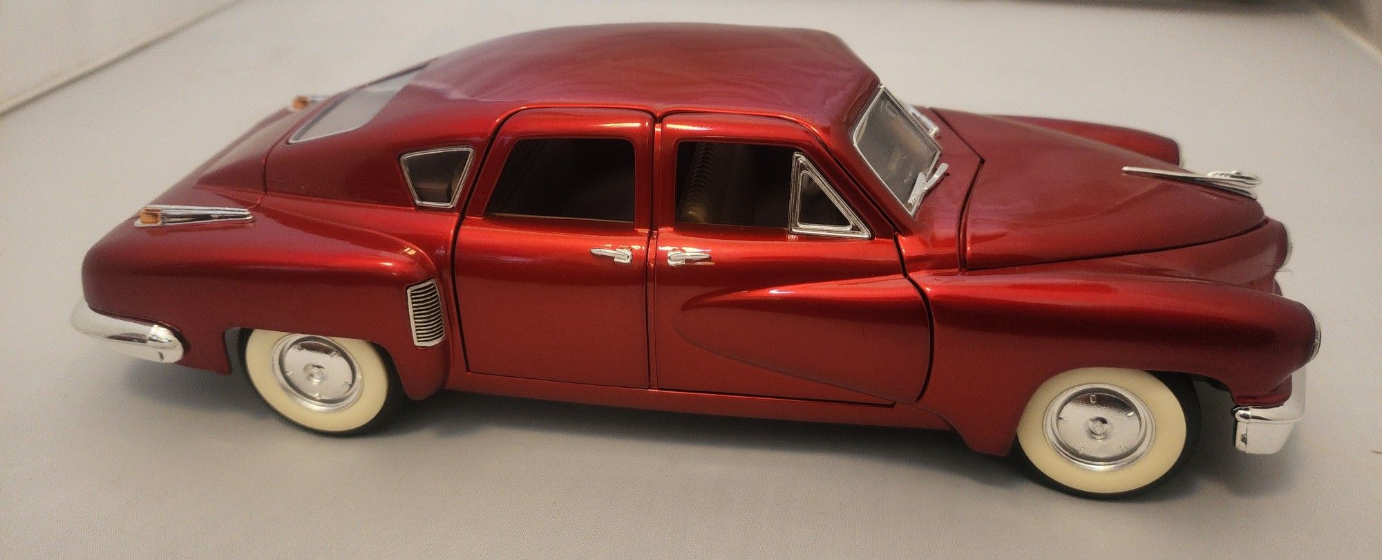 1948 Tucker Torpedo Road Signature Diecast 1.18 Scale