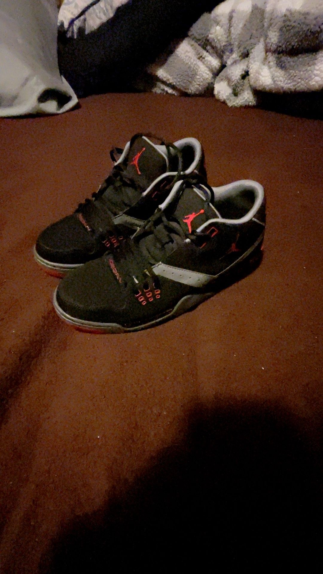 9.5 Jordans