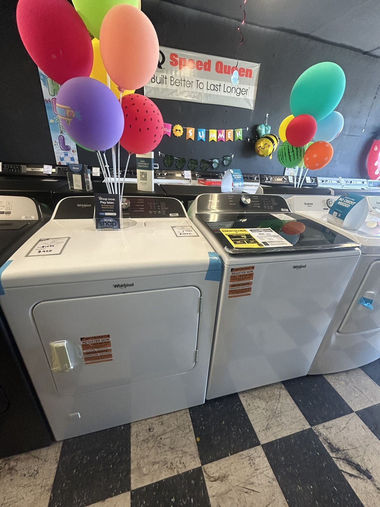 Whirlpool Washer And Dryer Set In White 🌊