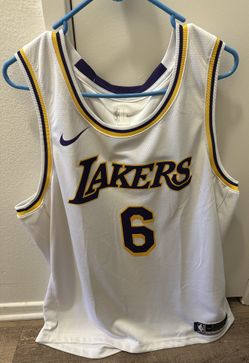 Men’s XXL LeBron James Los Angeles Lakers Nike Unisex Swingman Jersey - Association Edition - White