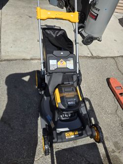 DeWalt 60V MAX Cordless Self-Propelled Lawn Mower