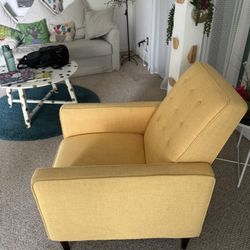 Beautiful Recliner Armchair - Like New- Moving Sale