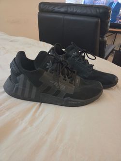 Addidas nmd r1 v2 sz 10.5
