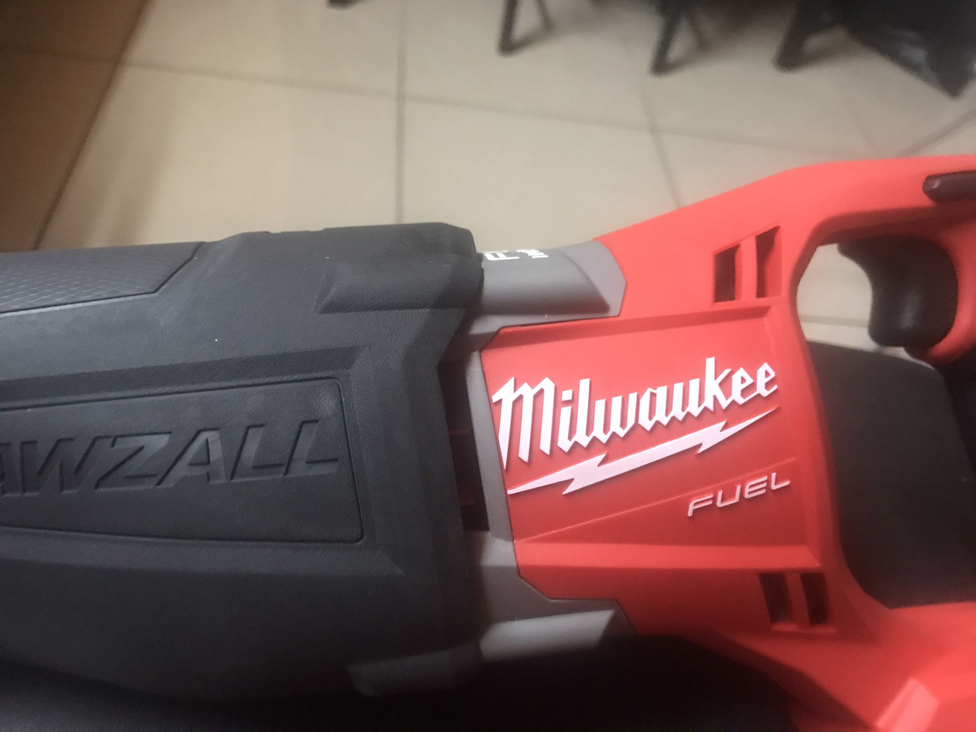MILWAUKEE M18 FUEL BRUSHLESS SAWZALL RECIPROCATING SAW KIT WITH (2)2.0AH BATTERIES,CHARGER PRICE IS FIRM ALL OFFERS Will Be IGNORED