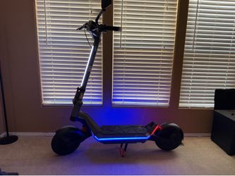 Apollo Pro 2025 Electric Scooter