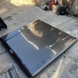 2010 Toyota Tacoma.  Bed cover. Parts