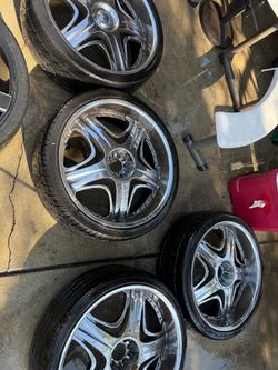 Dubs chrome wheels