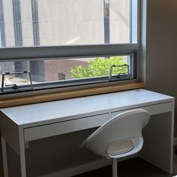 White desk and chair 