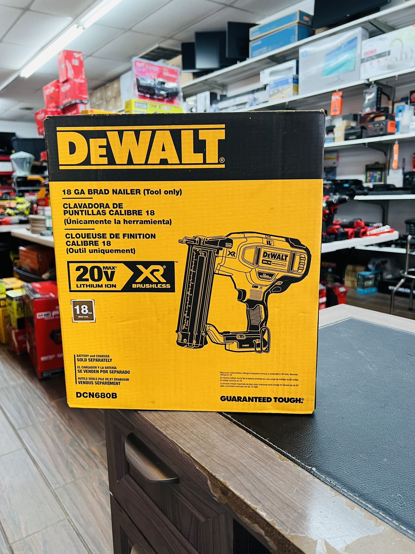 DEWALT 20V MAX XR Lithium-Ion Cordless 18-Gauge Brad Nailer (Tool Only) for  Sale in Modesto, CA OfferUp
