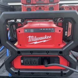 Milwaukee 18v Carry On Power Supply