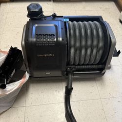 Grandstorm Retractable Vacuum Cleaner