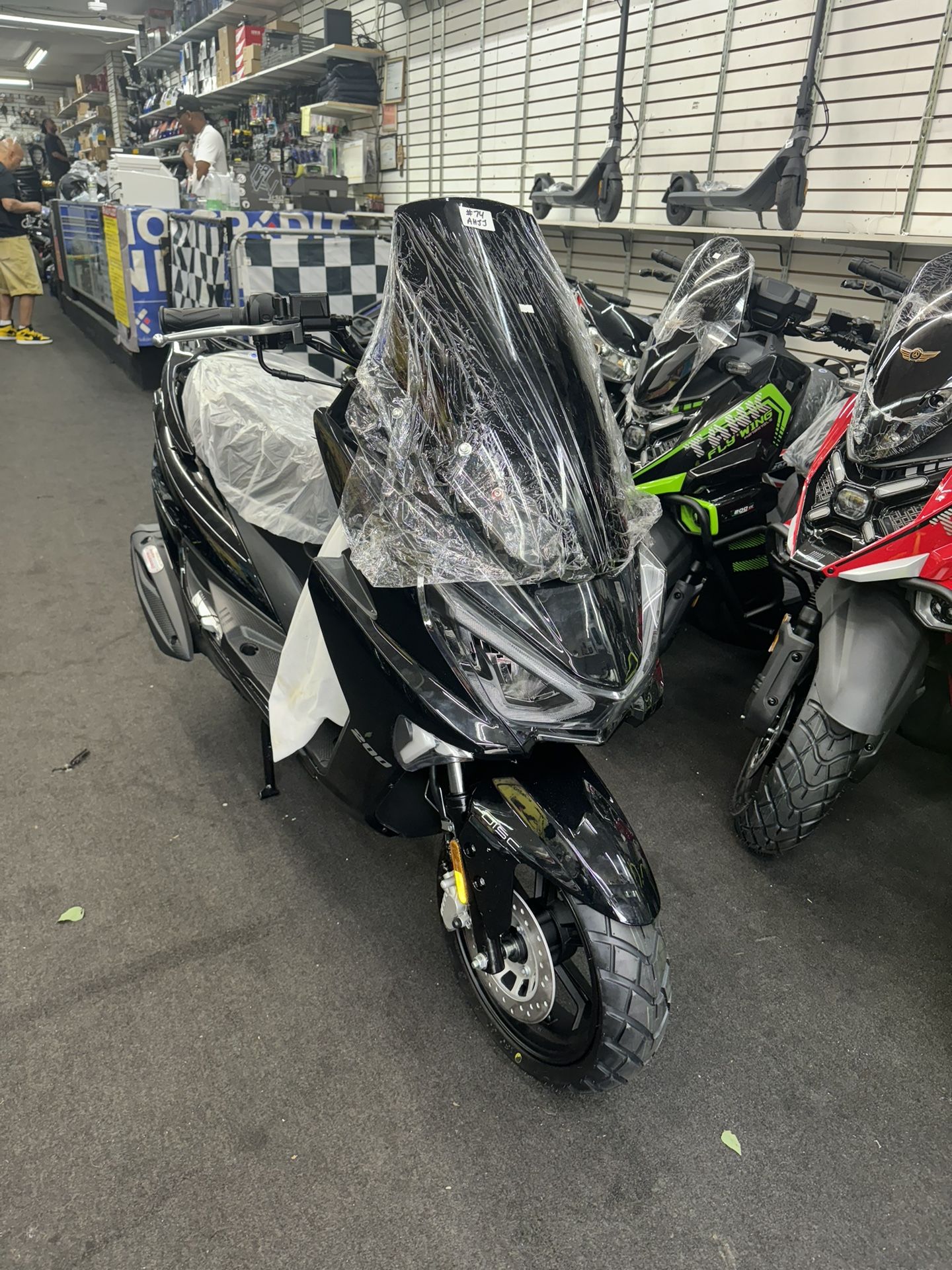 Brand New Eagle 200cc Gas Scooter