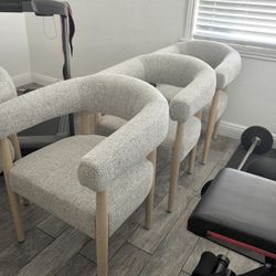 Brand New Set Of 4 Upholstered Dining Room Chairs 