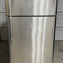 Frigidaire Fridge Refrigerator 