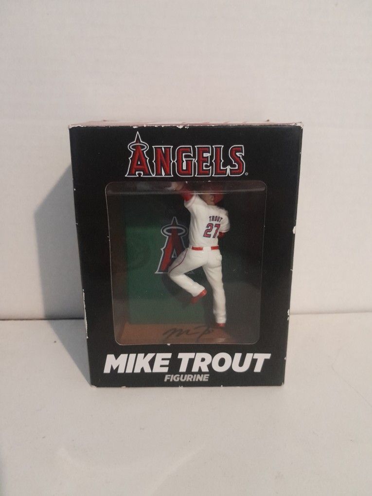 La Angel's Mike Trout Wall Of Catch 2015 Action Figure SGA