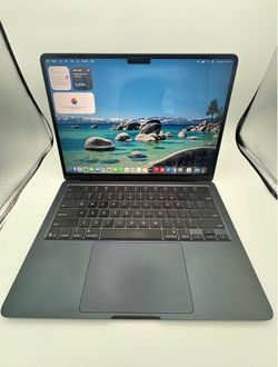 2025 MacBook Air M4 16GB 512SSD - price firm