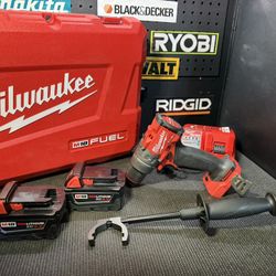 Milwaukee M18 FUEL 18V Lithium-Ion Brushless Cordless 1/2 in. Hammer Drill Driver Kit with Two 5.0 Ah Batteries and Hard Case  Like new condition