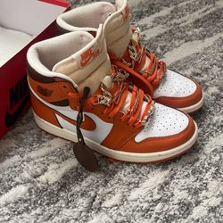 Jordan 1 Retro- Starfish
