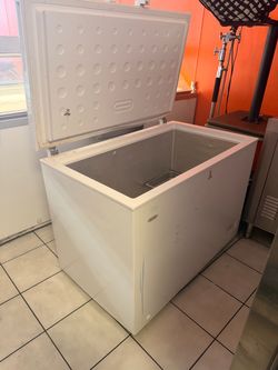 Chest freezer