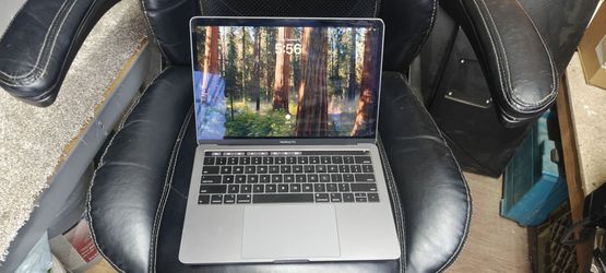 MacBook Pro  model  A1989